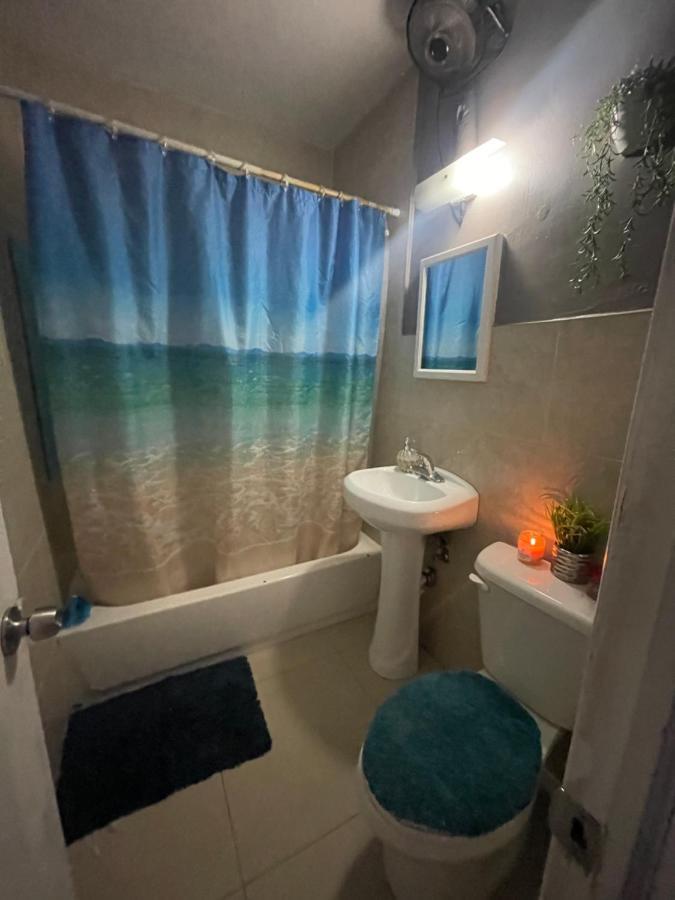 Miami Vibes "Hostel-Like" Shared Room Норт-Маямі Екстер'єр фото