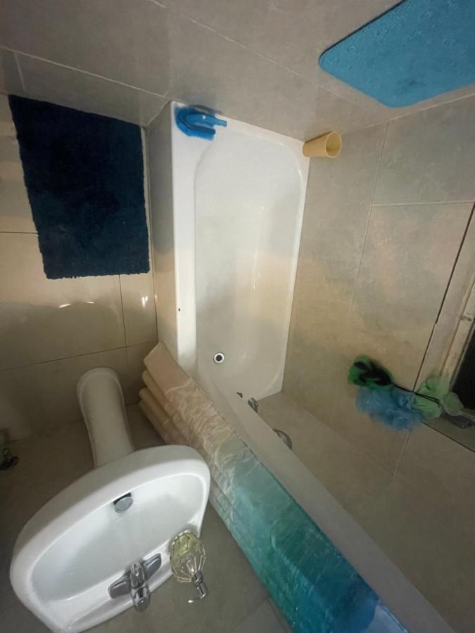 Miami Vibes "Hostel-Like" Shared Room Норт-Маямі Екстер'єр фото